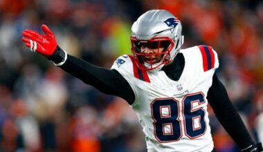Patriots mailbag: What will happen at the tight end position?