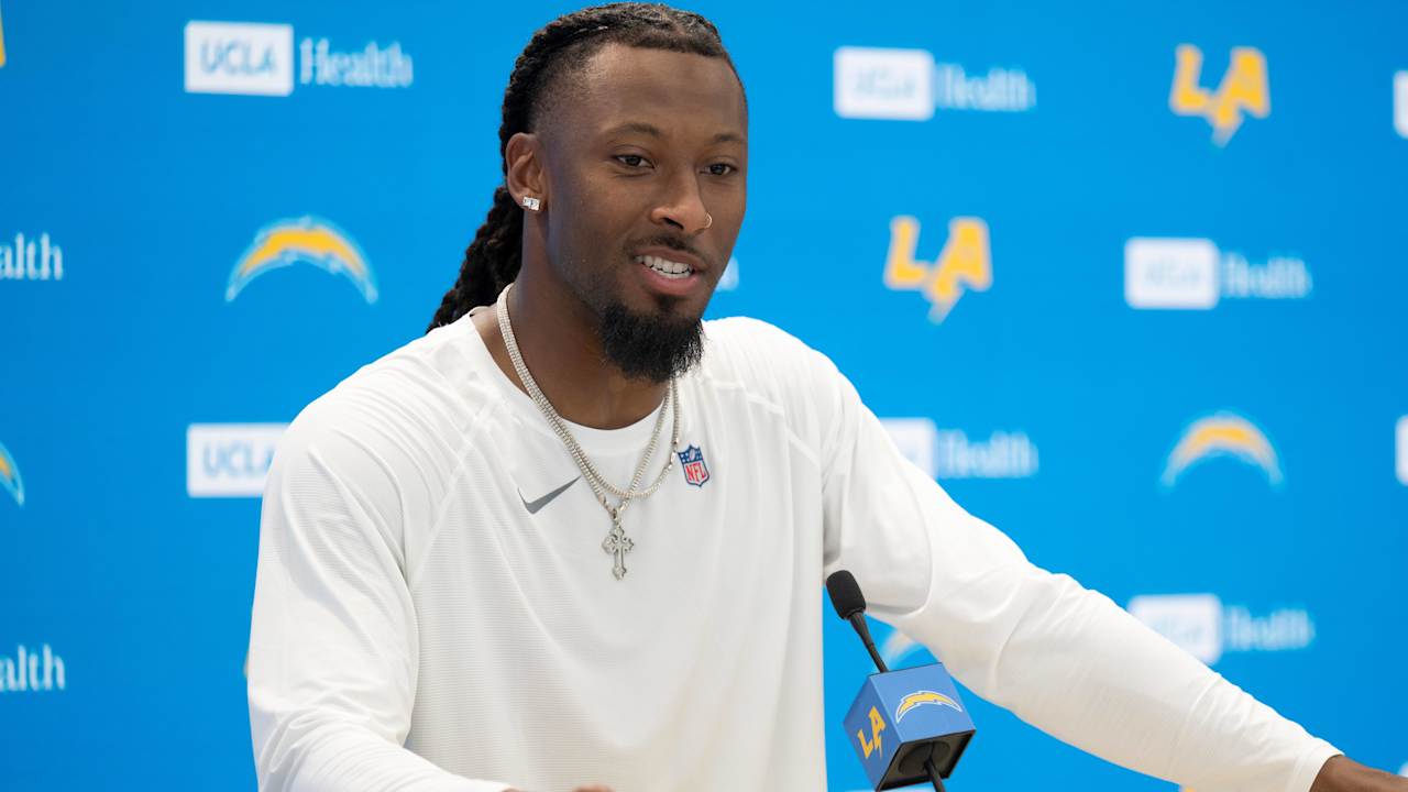 Chargers WR Quentin Johnston aiming for career year under OC Mike McDaniel: 'I'm really fired up'
