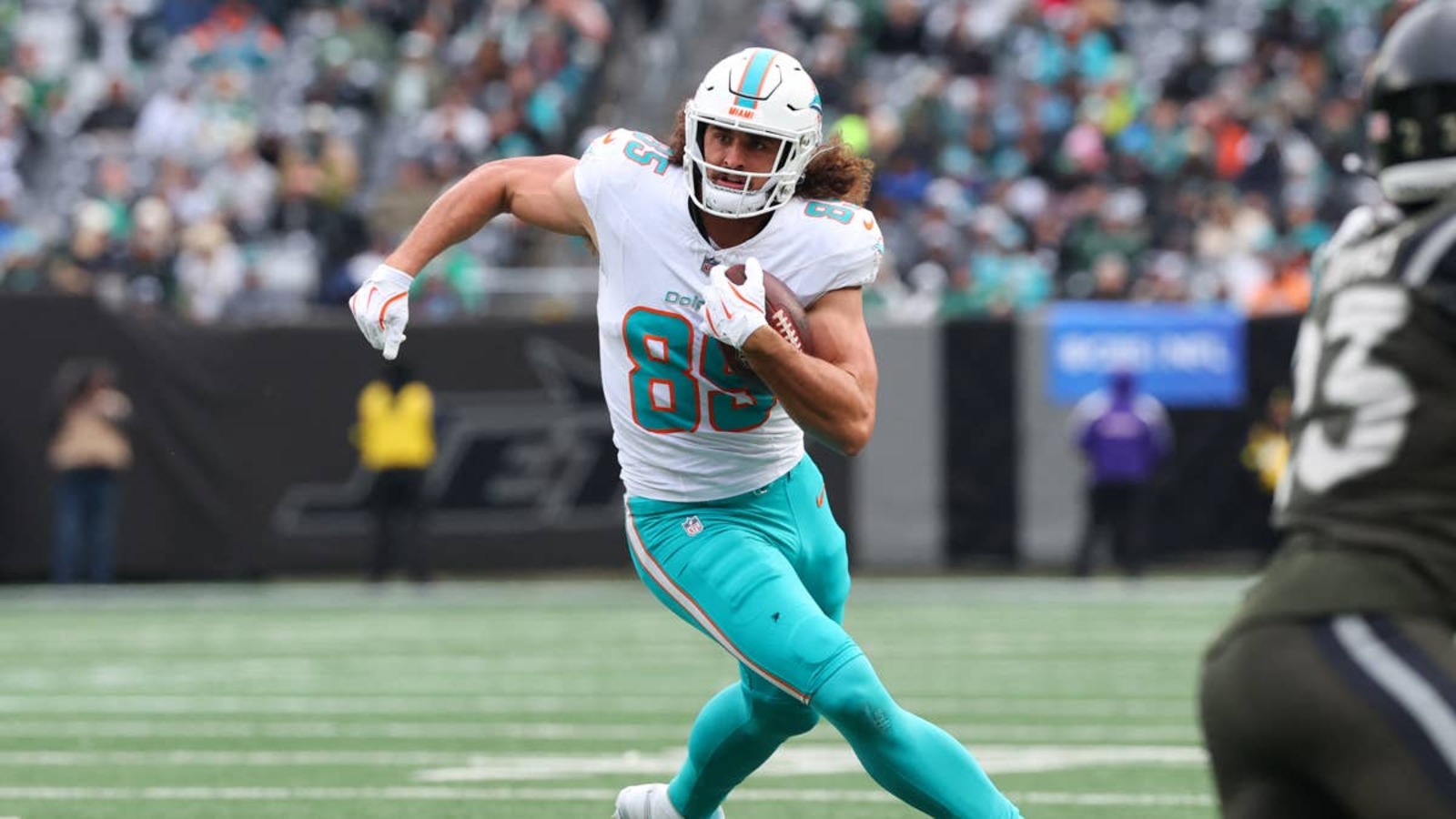Dolphins' Greg Dulcich Is Poised for a Bigger Role After TEU With Waddle and Hill Gone