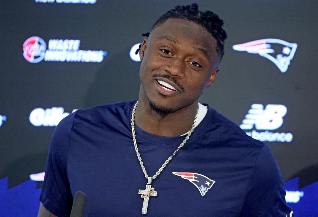 Kyed: A.J. Brown's contract is a bargain for the Patriots, but will it stay that way?
