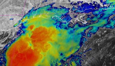 Tropical Storm Arthur moves along Texas coast