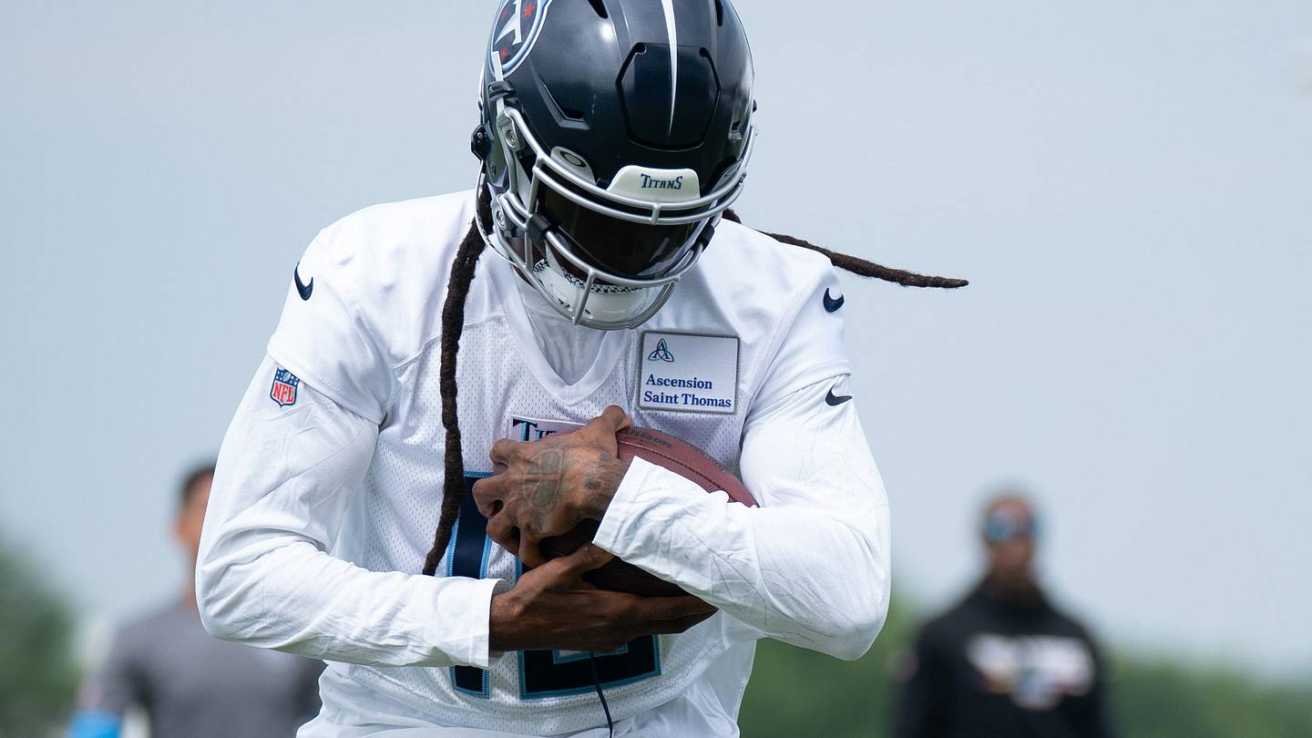 Newly acquired wide receiver DeAndre Hopkins (10) pulls in a catch during drills at the Tennessee Titans practice facility, Ascension St. Thomas Sports Park, Wednesday, July 26, 2023.