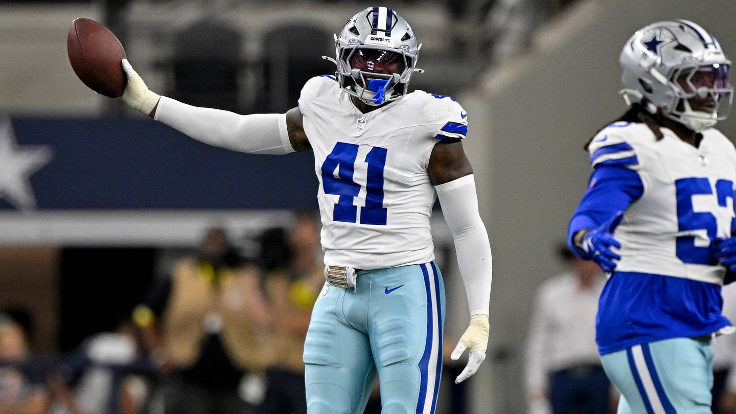 Cowboys’ Donovan Ezeiruaku Named to NFL All-Breakout Defensive Team