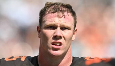 Cleveland Browns center Ethan Pocic