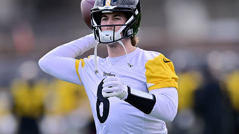 Steelers quarterback Kenny Pickett