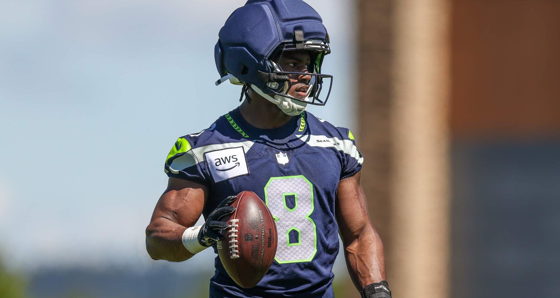 Jadarian Price Issues Clear Message to Seahawks Before Training Camp