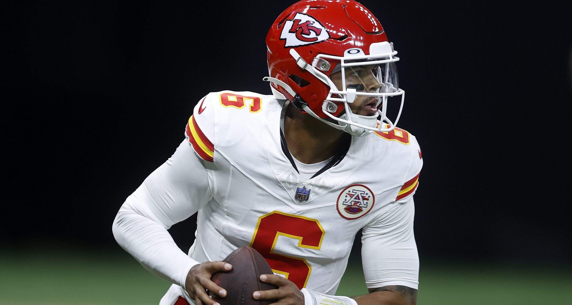 Chiefs Predicted to Part Ways With QB Who Started in Place of Patrick Mahomes