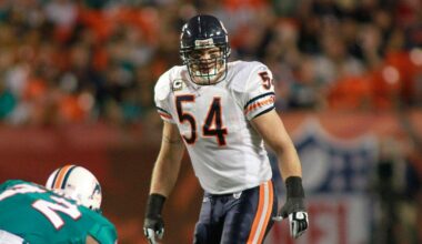 Brian Urlacher says Bears Indiana move is a ploy, backs Soldier Field