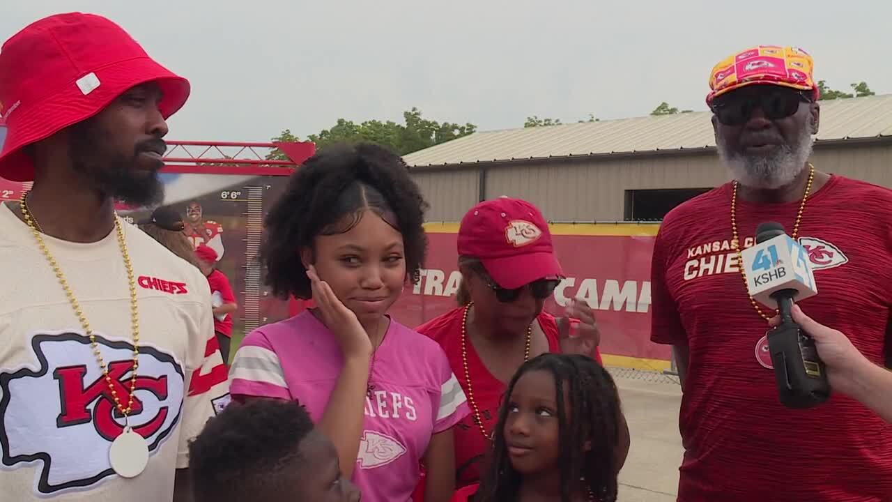 Chiefs fans.jpg