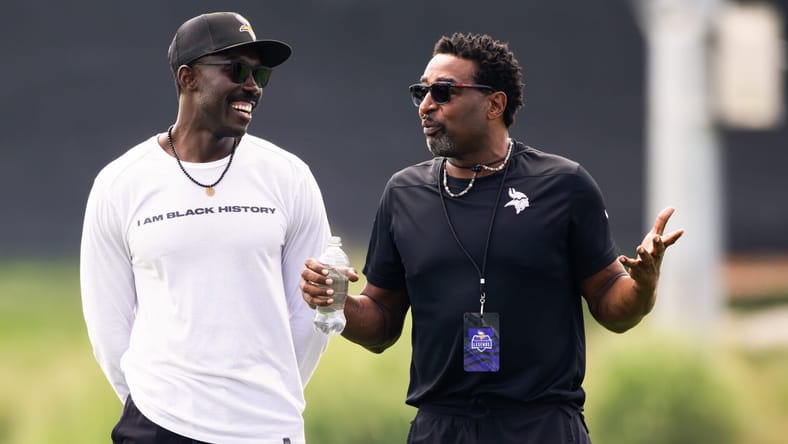 Cris Carter and former Minnesota Vikings GM Kwesi Adofo-Mensah
