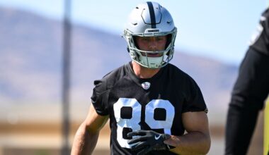 Las Vegas Raiders tight end Brock Bowers