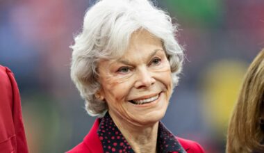 Houston Texans honor co-founder Janice McNair during funeral