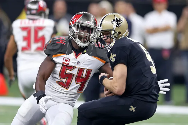 Dec 24, 2016; New Orleans, LA, USA; Tampa Bay Buccaneers outside linebacker Lavonte David (54) sacks New Orleans Saints quarterback Drew Brees (9) in the first quarter at the Mercedes-Benz Superdome. Mandatory Credit: Chuck Cook-USA TODAY Sports