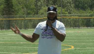 Vikings running back Aaron Jones hosts Youth Football Camp at Proctor High School