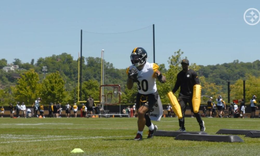 Study: A Key Difference In Steelers' New Running Back Duo