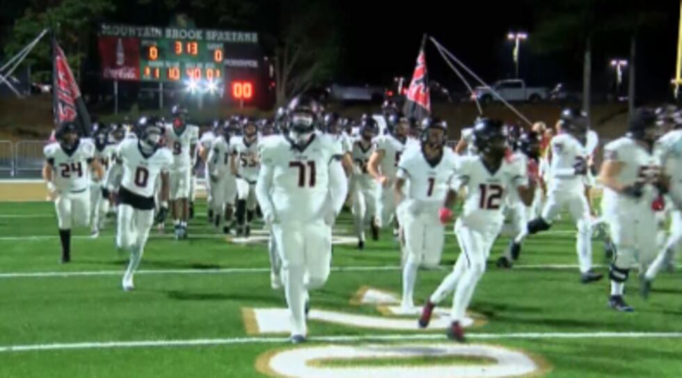 The Muscle Shoals Trojans defeated Mountain Brook  24-7 in the Class 6A Playoffs. The Trojan...