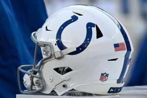 Colts helmet