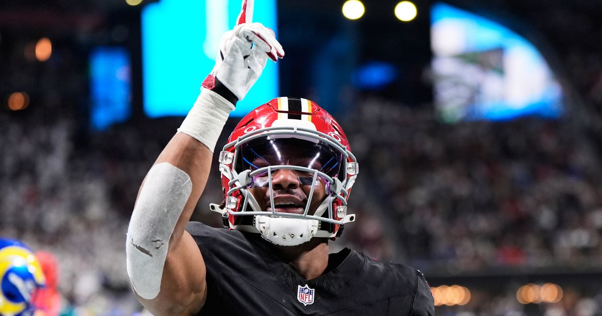 Bijan Robinson of the Falcons is voted as the top running back in the NFL by an AP panel :: WRAL.com