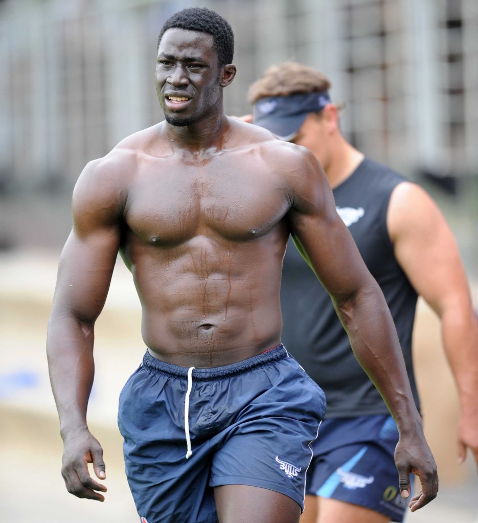 A former NFL player from Kenya with a criminal record has been removed by U.S. Immigration and Customs Enforcement agents in Chicago, ICE exclusively told Fox News Digital.