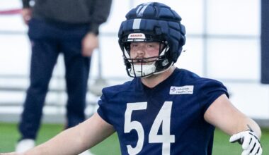 Chicago Bears Training Camp Battle: C: Garrett Bradbury vs Logan Jones