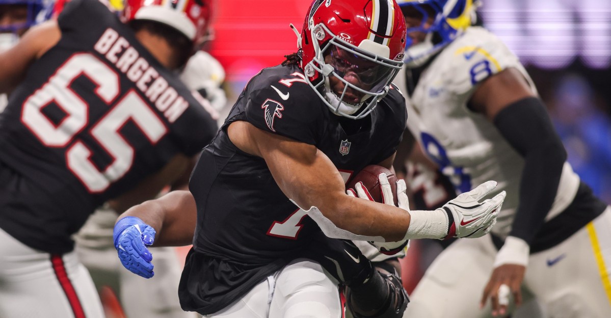 How will the Falcons offense change under Kevin Stefanski? ft. avy3n: Falcoholic Live, Ep380