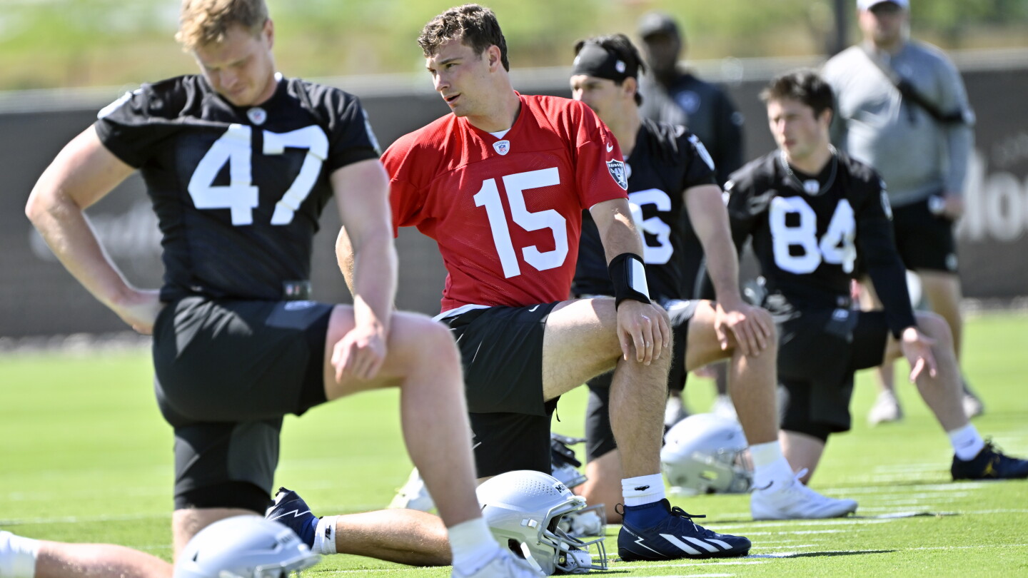 Raiders are expected to "sprinkle" first-team reps for quarterback Fernando Mendoza