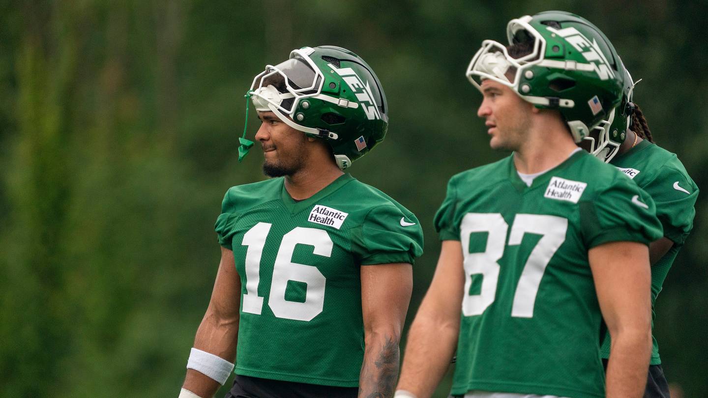 How Kenyon Sadiq's Injury Could Impact Jets' TE Plans for Preseason