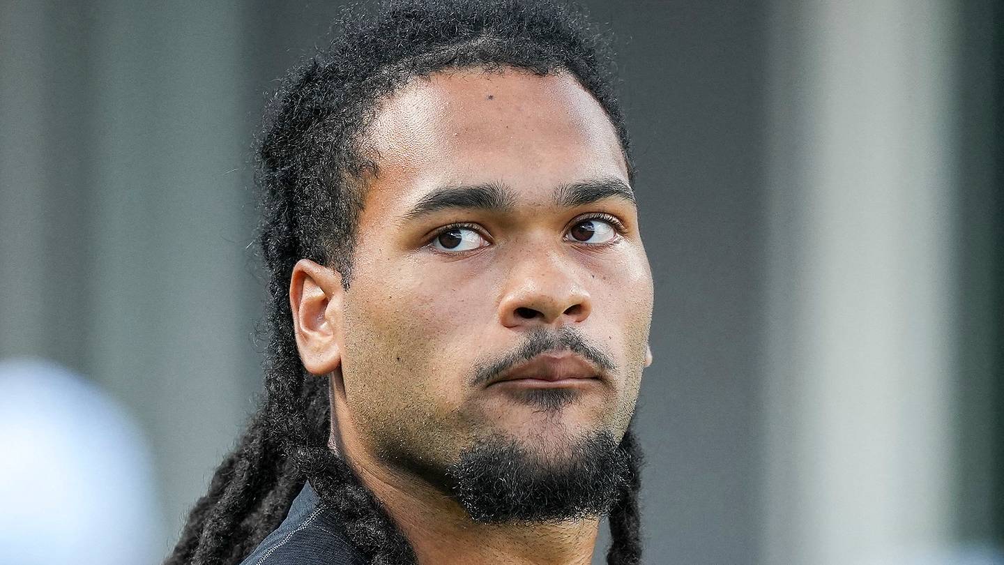 Carolina Panthers running back Jonathon Brooks