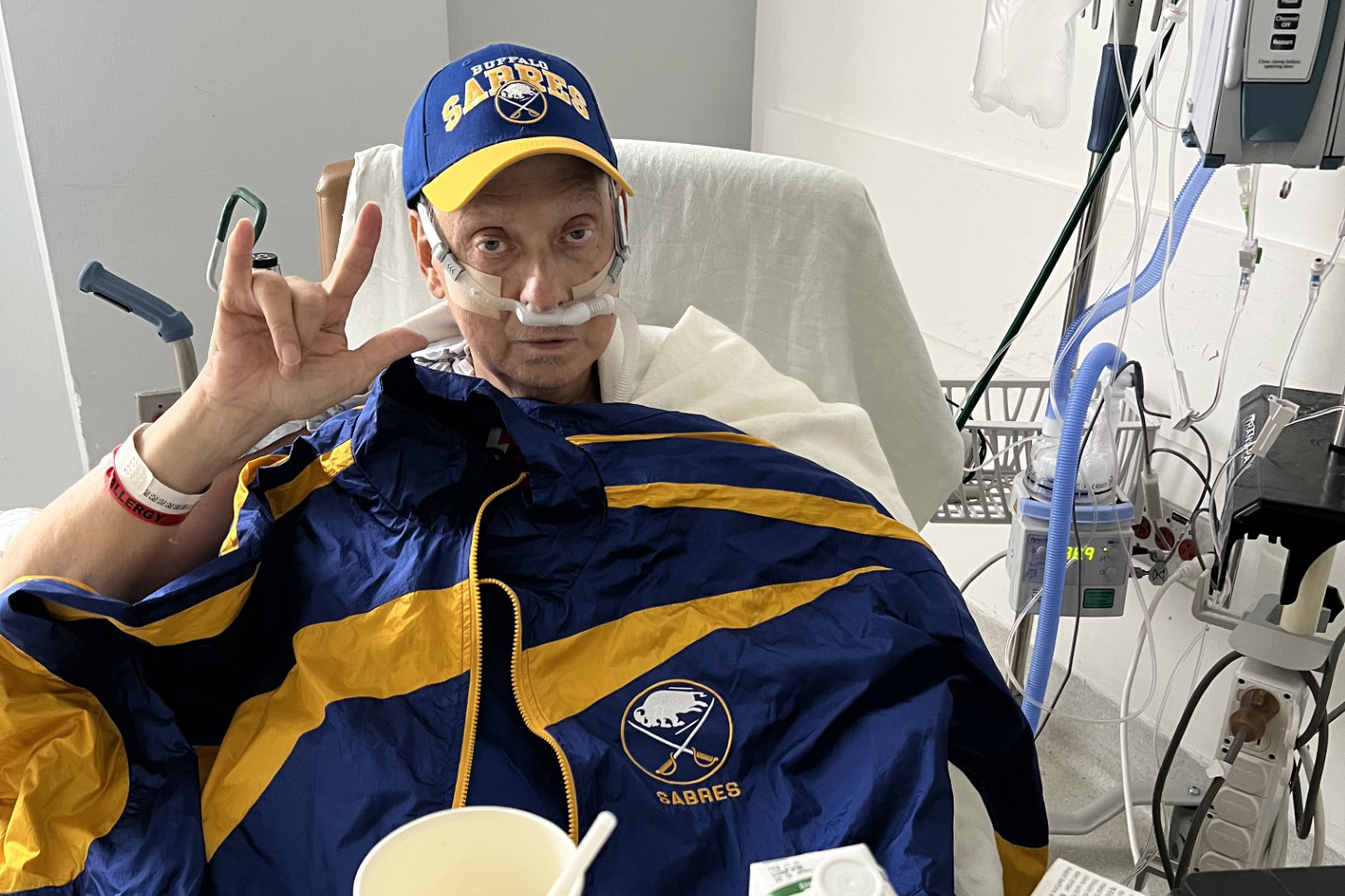 49ers voice Papa survived lung failure. Now comes uncertain recovery