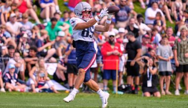 Hunter Henry ends limbo, signing a 2-year extension with Patriots through 2027
