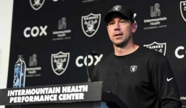 Las Vegas Raiders head coach Klint Kubiak Training Camp