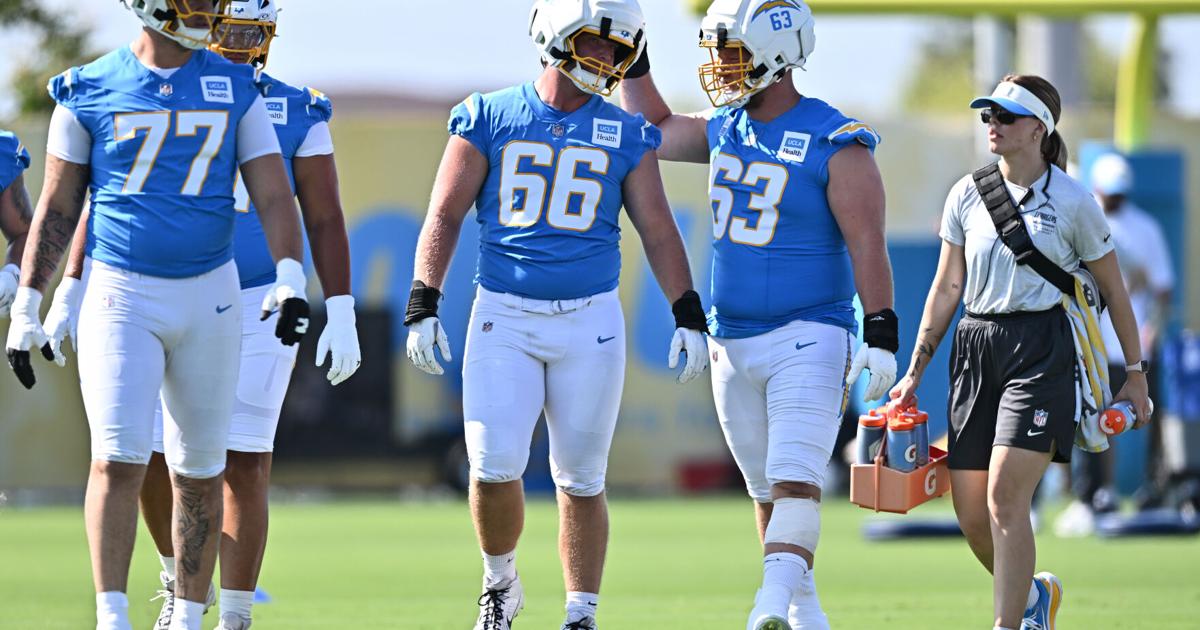 Chargers put center Tyler Biadasz on IR after he injured left knee in joint practice with 49ers | National Sports