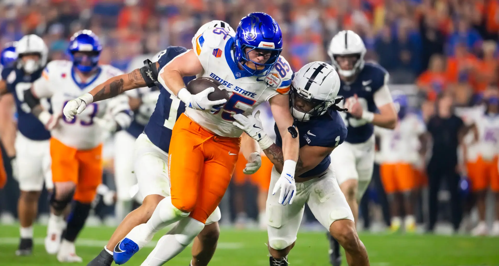 Titans sign 2, place Jaylen Harrell, Jaren Kanak on injured reserve