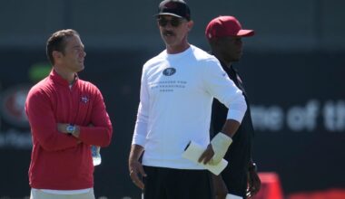 San Francisco 49ers head coach Kyle Shanahan (middle) plans to coach his team's preseason opener against the Titans on Thursday.
