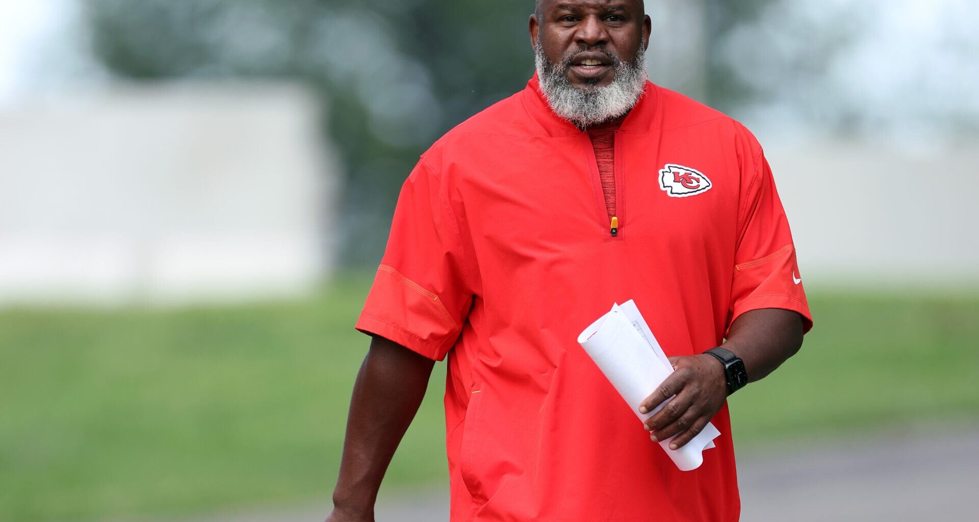 How Kansas City Chiefs coordinator Eric Bieniemy is coaching from home as wife recovers from gunshot wound