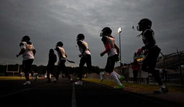 Iowa high school football: List of schools canceling varsity football in 2026