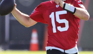 Raiders training camp: Cousins and Crosby sit out of team sessions