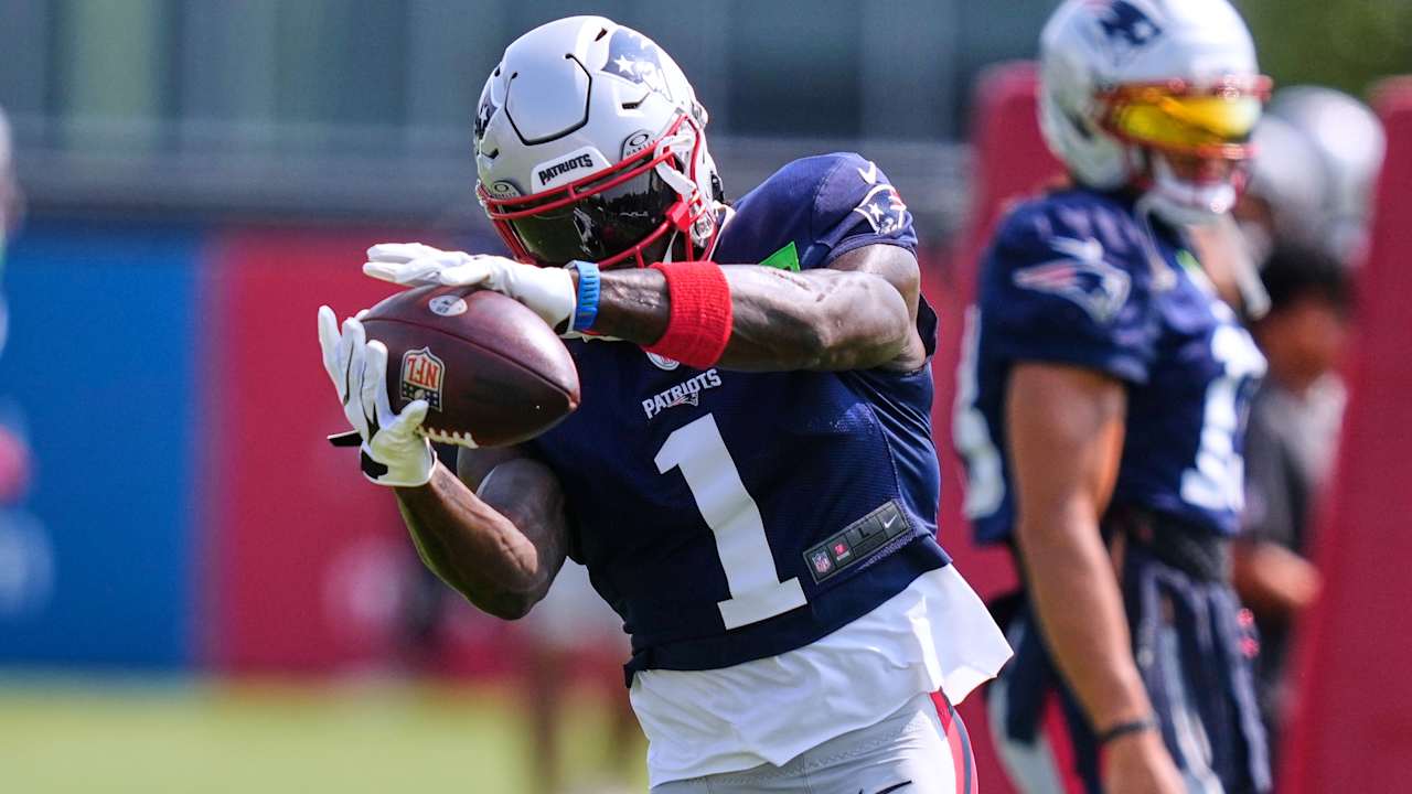 Patriots WR A.J. Brown faces ex-Eagles teammates in joint practice: 'It'll alwas be love' | Latest NFL News, Analysis & Updates