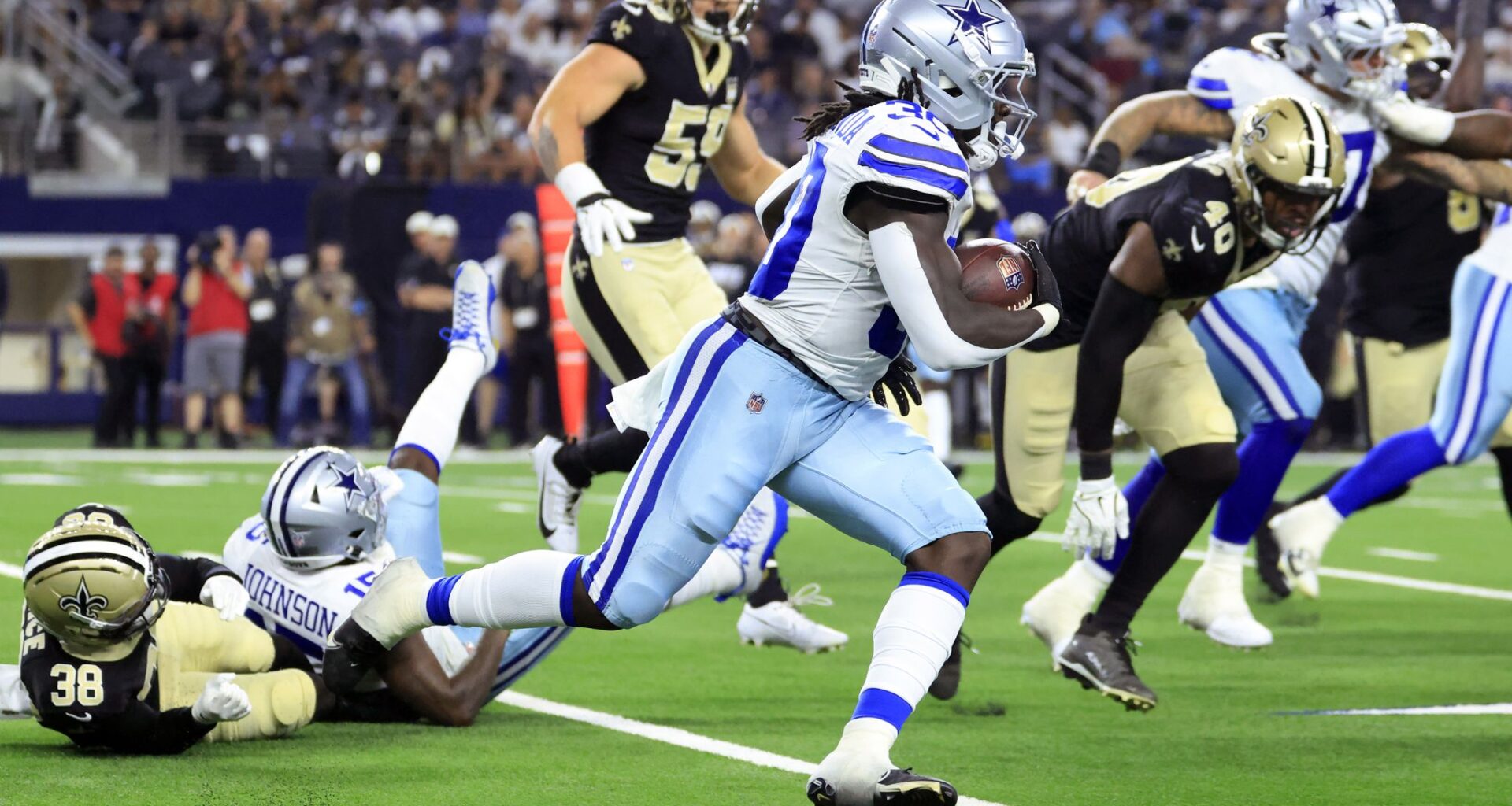 Israel Abanikanda re-signs with Cowboys, joins practice squad