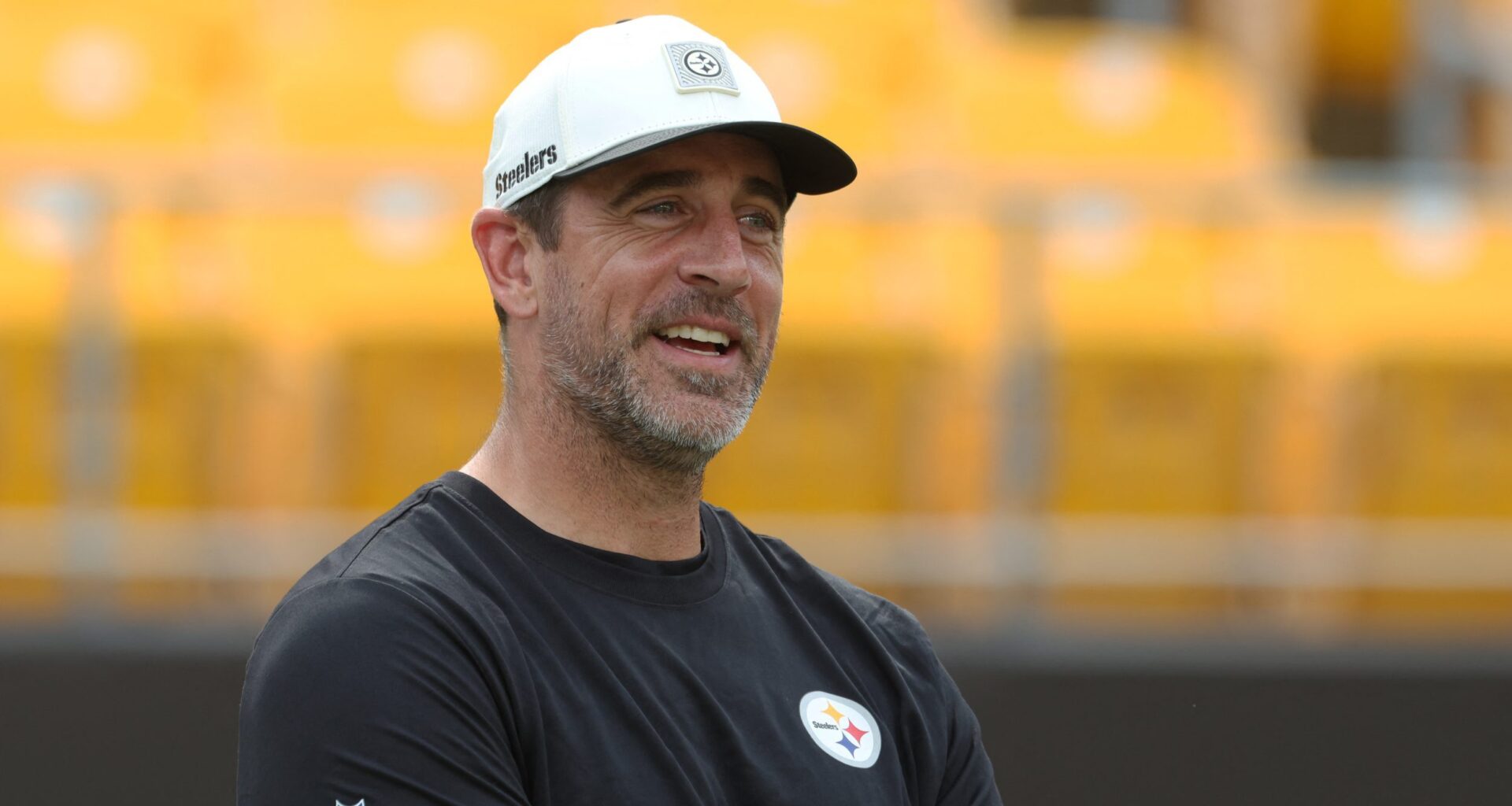 Aaron Rodgers appears to misrepresent Mina Kimes interaction