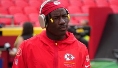 Results of friendly wager between Kansas City Chiefs rookie RB Emmett Johnson and veteran RB Kenneth Walker are priceless