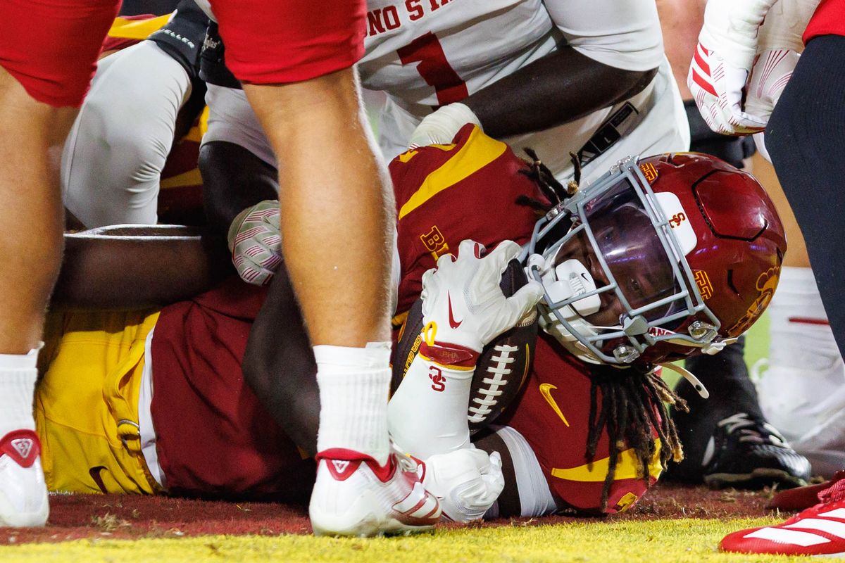 Waymond Jordan #2 of the USC Trojans rushes for a touchdown during an NCAA Football game against the Fresno State Bulldogs on September 4, 2026 at The Los Angeles Memorial Coliseum in Los Angeles, California.