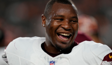 Dorance Armstrong Reappears Like a Ghost on the Dallas Cowboys' Path