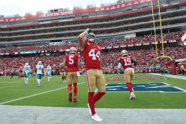 SANTA CLARA, CALIFORNIA - SEPTEMBER 20: Kyle Juszczyk #44 of the San Francisco 49ers celebrates after his receiving touchdown against the Miami Dolphins in the third quarter of a game at Levi's Stadium on September 20, 2026 in Santa Clara, California. (Photo by Ezra Shaw/Getty Images)