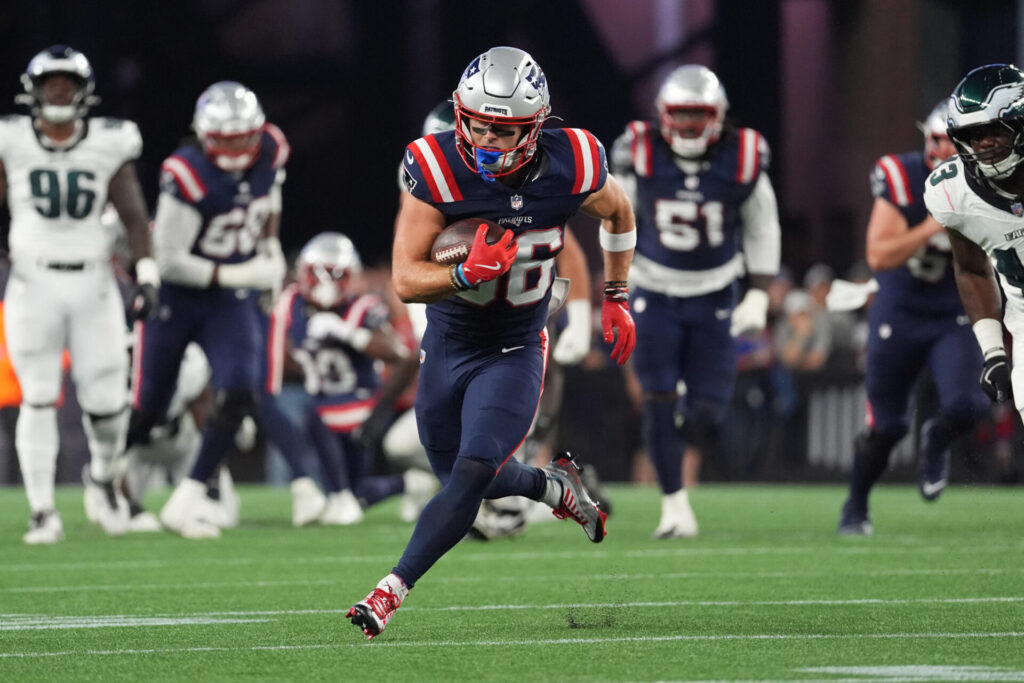 NFL: Philadelphia Eagles at New England Patriots