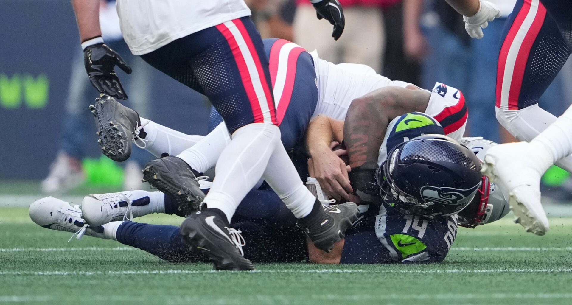 Seahawks expect QB Sam Darnold to be back at practice this week – WTOP News