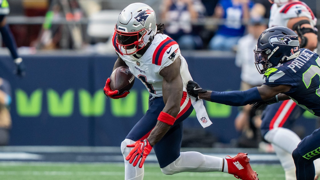 A.J. Brown Said Seahawks 'Cannot F--k With' Patriots WRs in Trending Sideline Video from Week 1