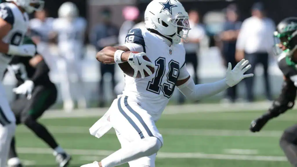 Ryan Flournoy Gave the Cowboys George Pickens Insurance in 27' Dallas Cowboys receiver Ryan Flournoy wearing the white Dallas Cowboys color rush uniforms runs after the catch agains the Jets.