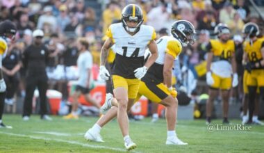 'Rapping Him On The Beak:' Mike Tomlin Reacts To Aaron Rodgers Criticizing Roman Wilson