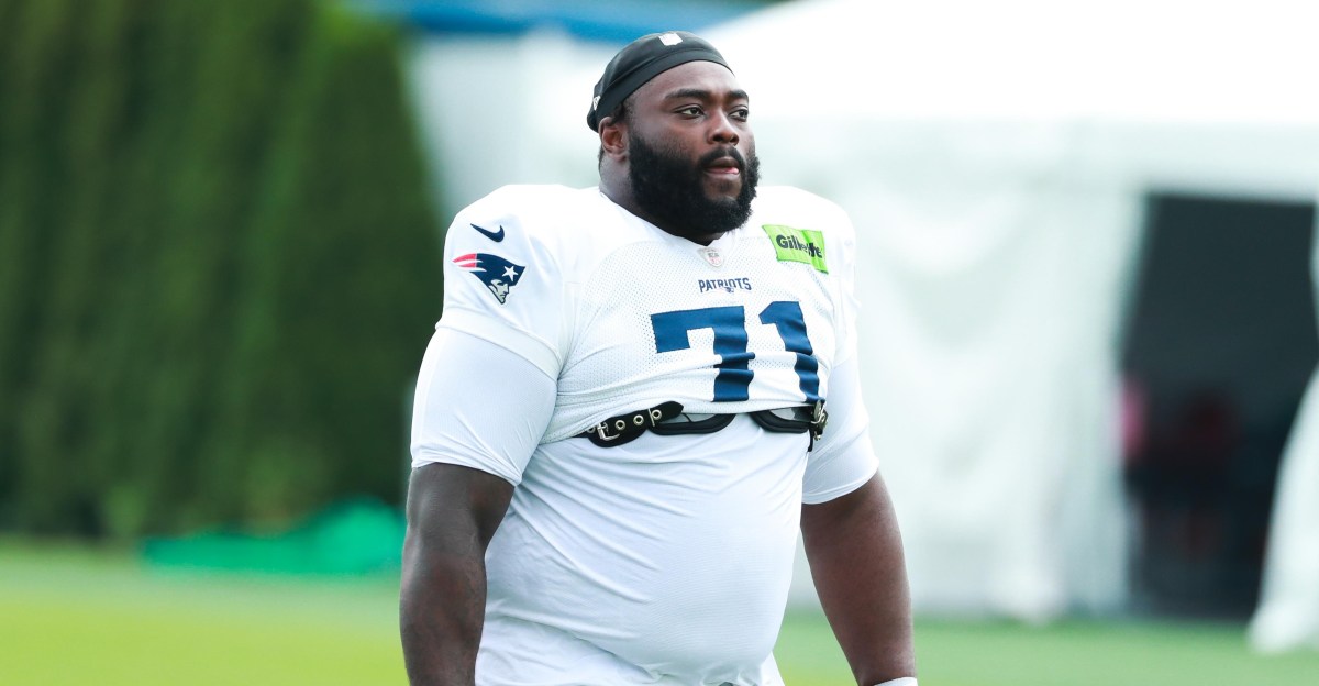 What placing Mike Onwenu on injured reserve means for the Patriots
